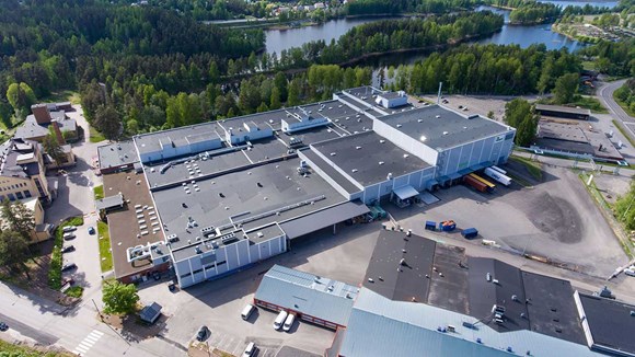 helikoptervy över Mölnlyckes fabrik i Mikkeli, Finland