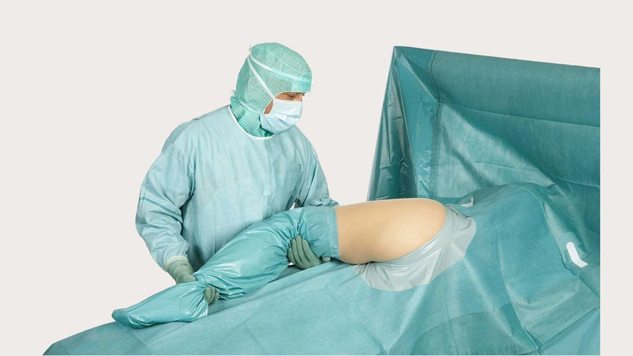 chirurg gebruikt een BARRIER orthopedisch afdeklaken